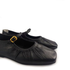 Baleta Laura en cuero Negro