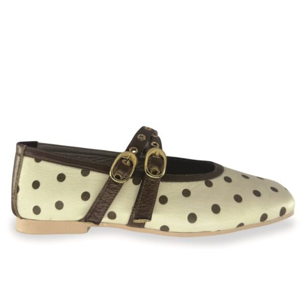 Baleta Helena en cuero blanco con pepas café